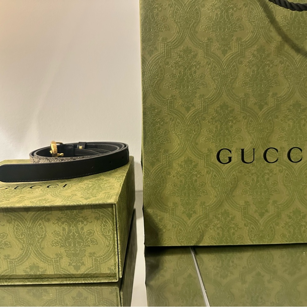 Gucci Marmont Monogrammed Thin Belt with Gold GG Buckle - Picture 4 of 6